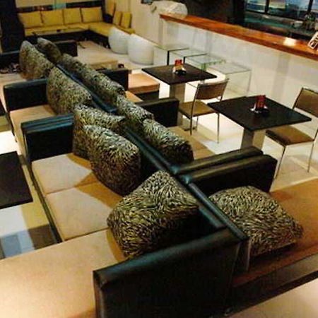 Sir William'S Hotel Quezon City Bagian luar foto