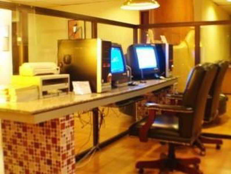 Sir William'S Hotel Quezon City Bagian luar foto