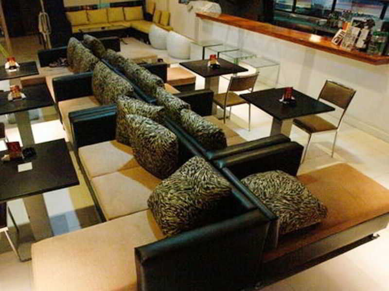 Sir William'S Hotel Quezon City Bagian luar foto