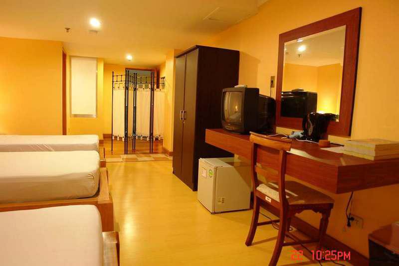 Sir William'S Hotel Quezon City Bagian luar foto