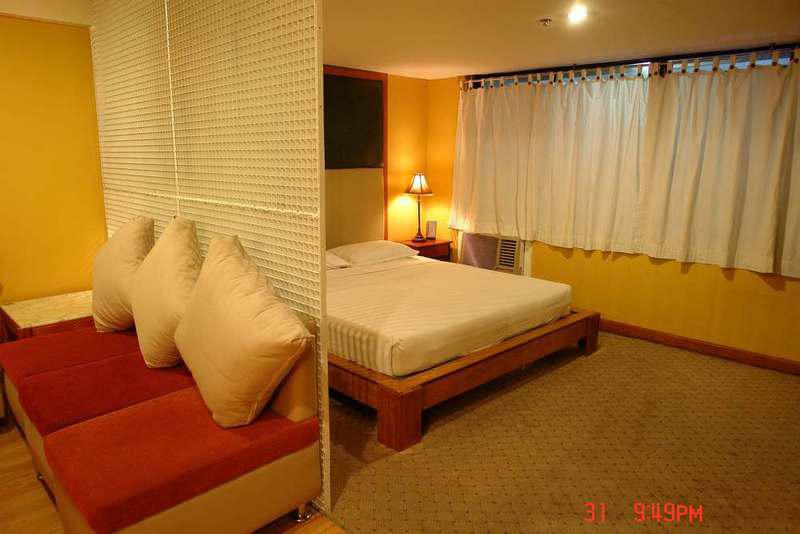 Sir William'S Hotel Quezon City Bagian luar foto